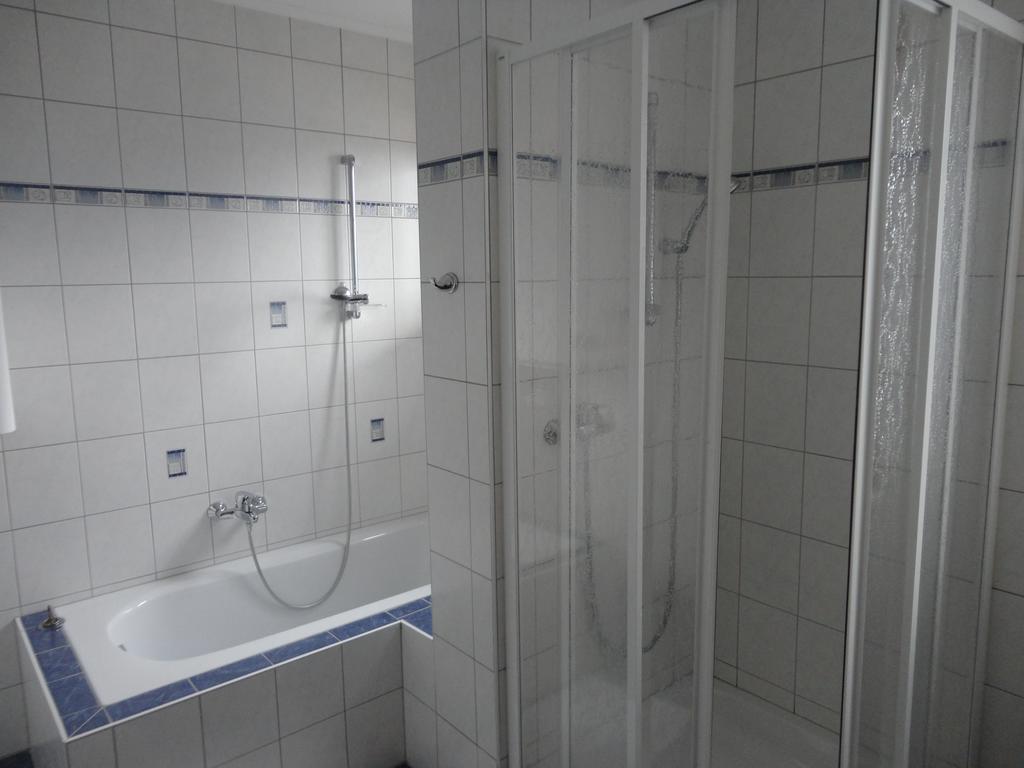 Panoramablickhotel - Lakeview Apartments Annenheim Zimmer foto