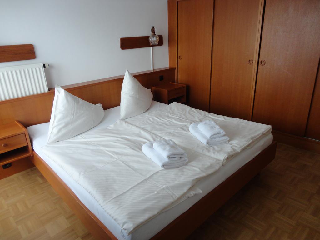 Panoramablickhotel - Lakeview Apartments Annenheim Zimmer foto