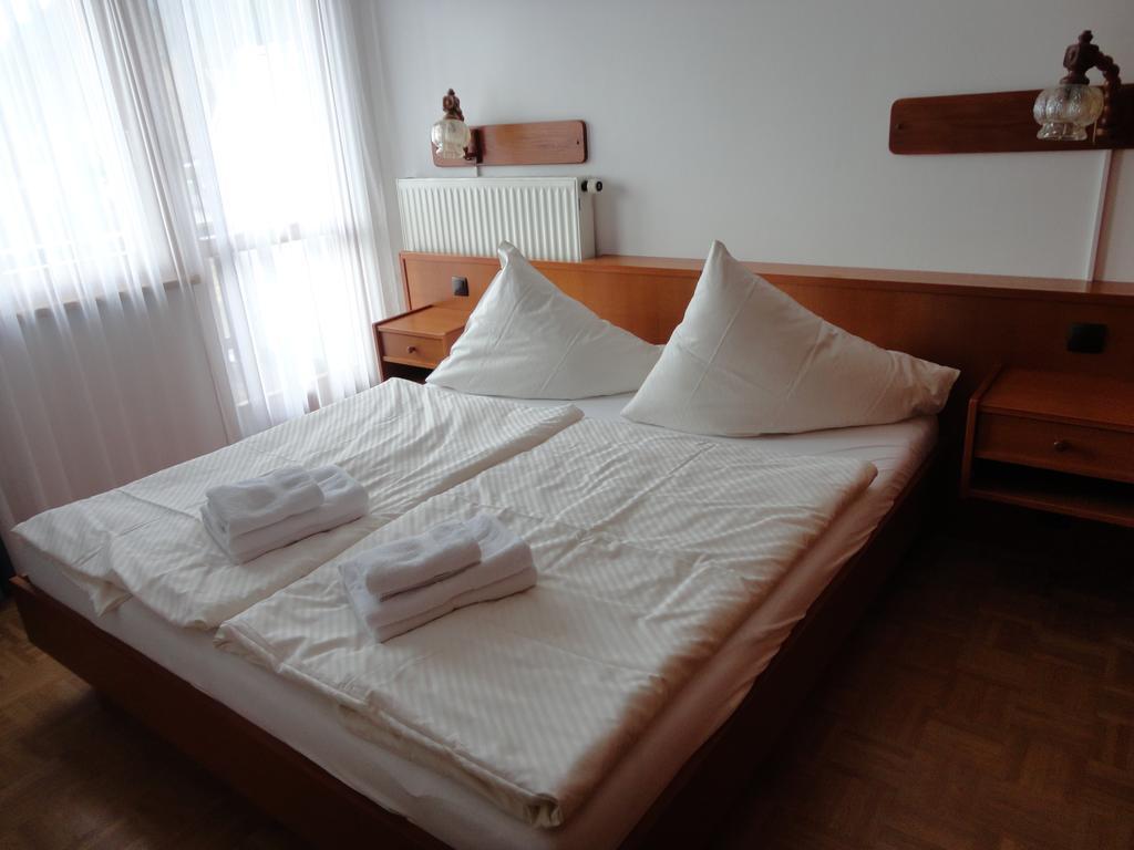 Panoramablickhotel - Lakeview Apartments Annenheim Zimmer foto