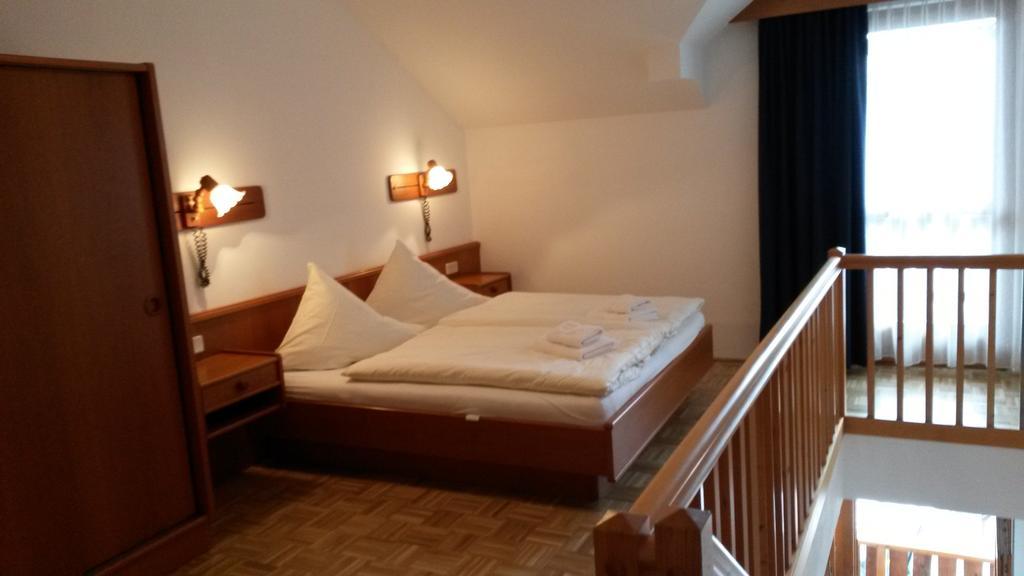 Panoramablickhotel - Lakeview Apartments Annenheim Zimmer foto