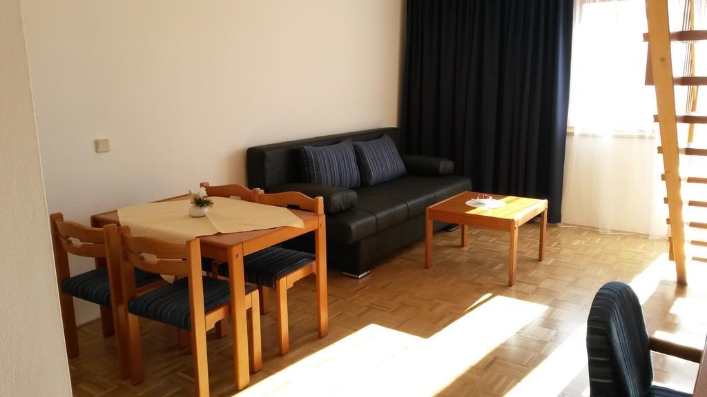 Panoramablickhotel - Lakeview Apartments Annenheim Zimmer foto